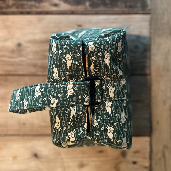 Green Rabbit 20x15x15cm Tea Bag with loop handle | Zhu Rong Studio Jingdezhen