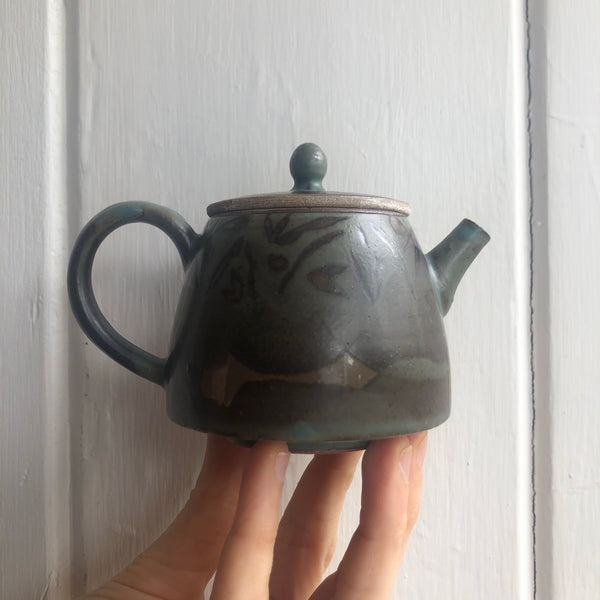 Mineral Powder Engraved Glazed Teapot | Yangyang Li, YUNBAI STUDIO, Jingdezhen