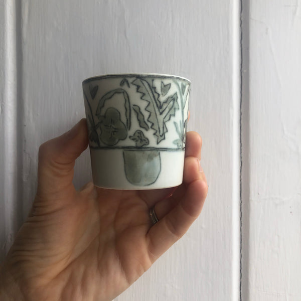 Ancient Green/Blue & White Cup tea cup with ‘tea’ colour | Yangyang Li, YUNBAI STUDIO, Jingdezhen