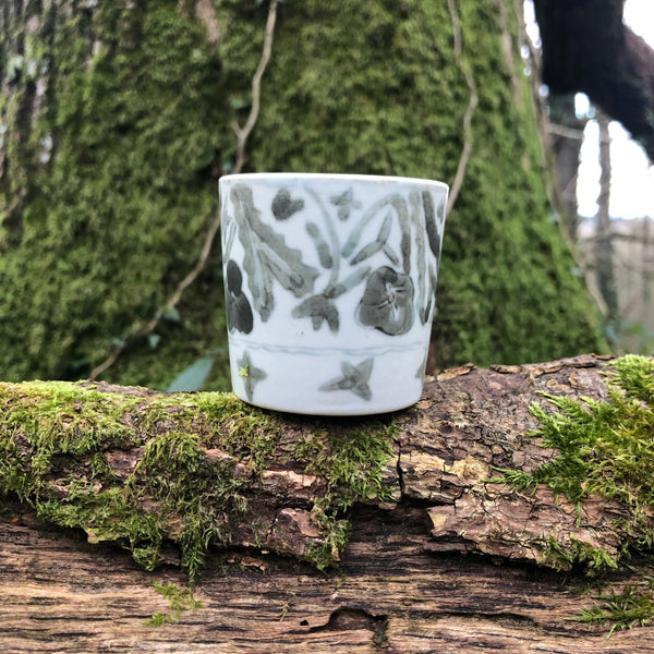 Ancient Green/Blue & White Cup tea cup with ‘tea’ colour | Yangyang Li, YUNBAI STUDIO, Jingdezhen