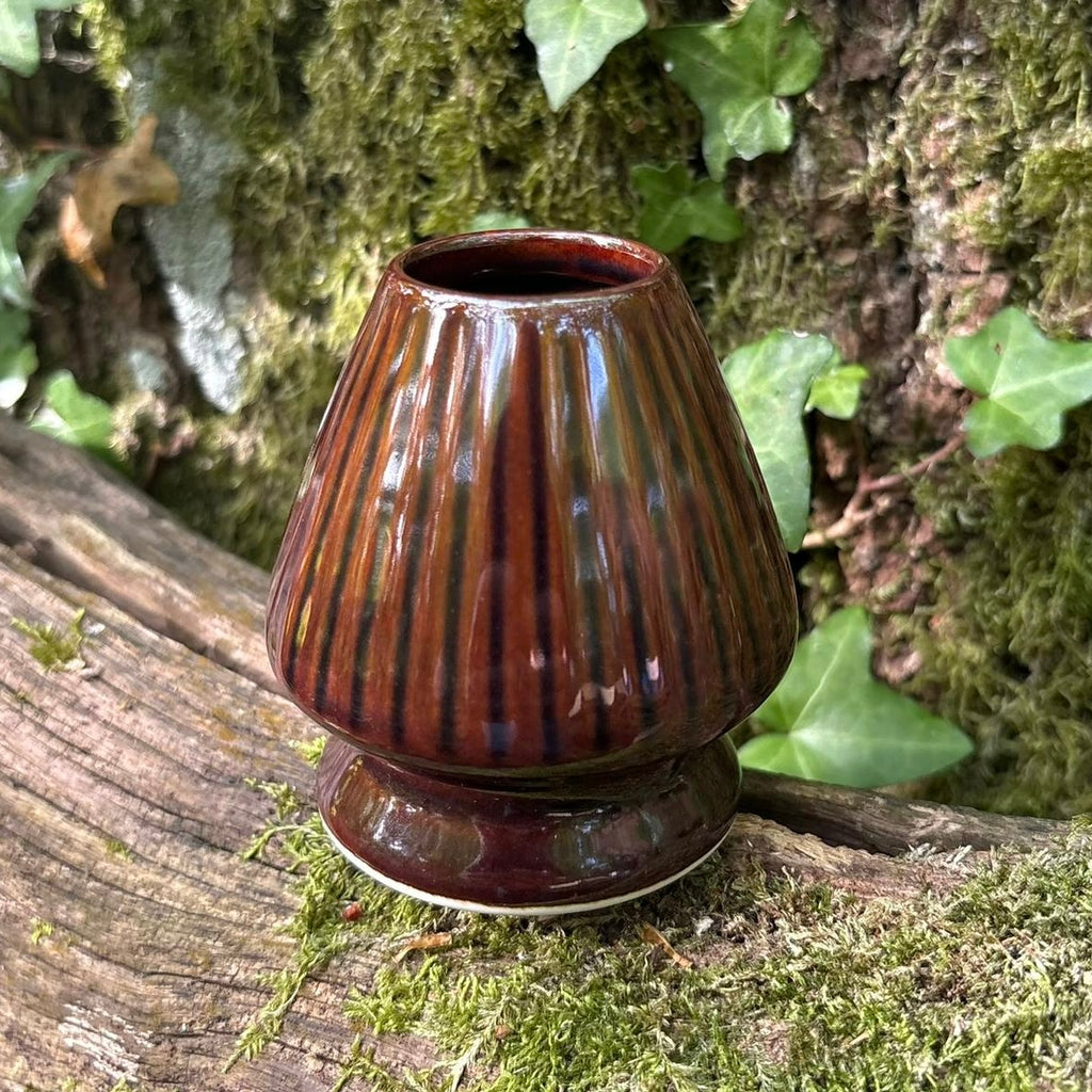 Brown Shine Mino-yaki chasen holder / kusenaoshi [茶筅くせ直し] [Meisen Kiln (明泉窯]