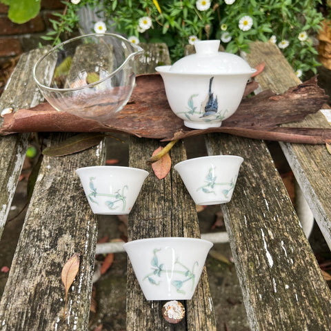 Hand Painted Jingdezhen 'Bird' Gaiwan set (1 Gaiwan, 3 cups, Glass Jug & Travel Case]  : Lai Mi Mi Studio : Jingdezhen