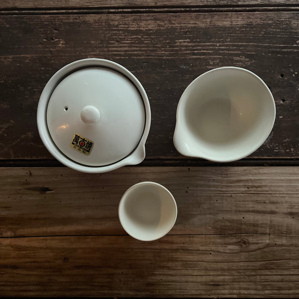 80ml White Glaze Shiboridashi [11cm x 7cm] with white glaze yusamashi [9.5cm x 9.5cm] & white glaze sipping cup [30ml 5.5cm x 3.7cm]