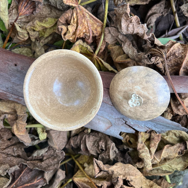 Sand colour Gaiwan : Lu Dan Cheng's Studio Jingdezhen