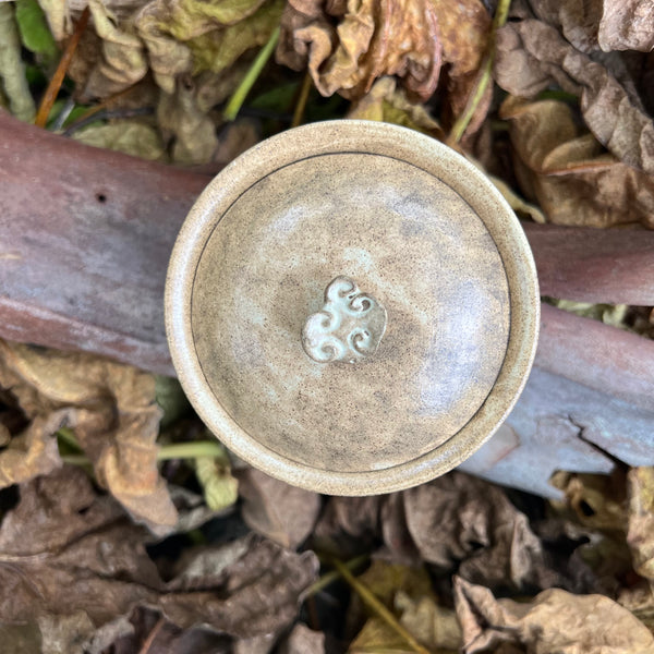 Sand colour Gaiwan : Lu Dan Cheng's Studio Jingdezhen