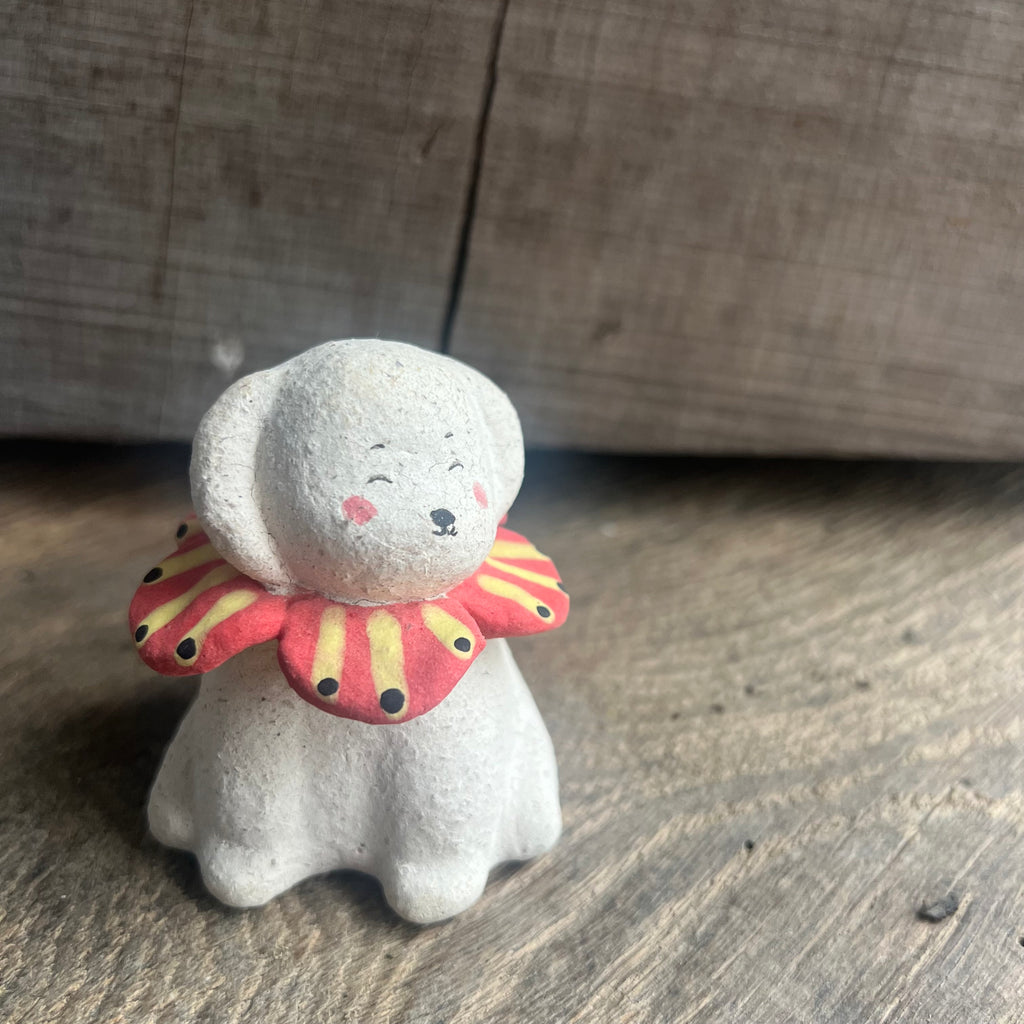 Pink Ruffle Dog Tea Companion : Lu Yanjiu Jingdezhen