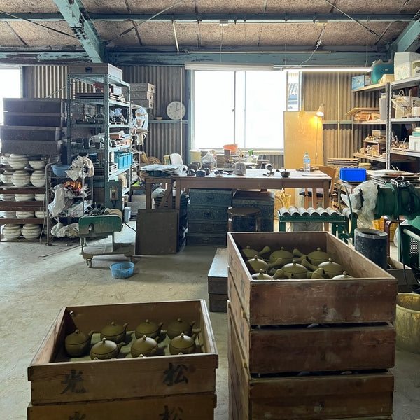 240ml Two tone metallic Silver/Grey Hira-Kyusu with sesame filter [Tomohiro Kiln]