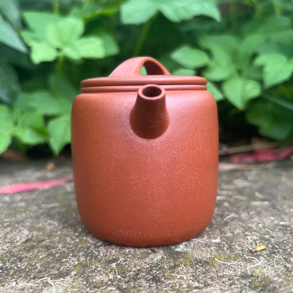 Mr Fan : Yixing Teapot : Tall cylinder Yixing pot :  Pot material Purple Red clay : ZHI YUAN JING FANG WORKSHOP]