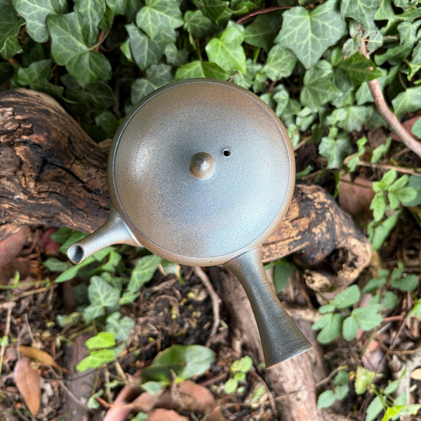 240ml Two tone metallic Silver/Grey Hira-Kyusu with sesame filter [Tomohiro Kiln]