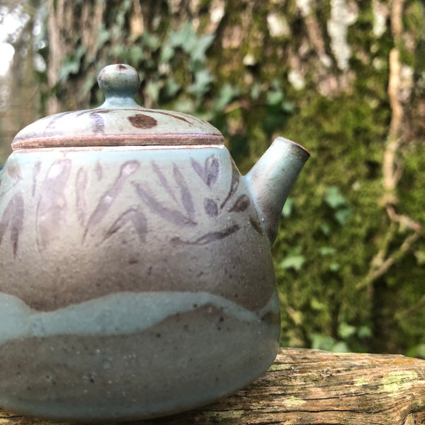 Mineral Powder Engraved Glazed Teapot | Yangyang Li, YUNBAI STUDIO, Jingdezhen