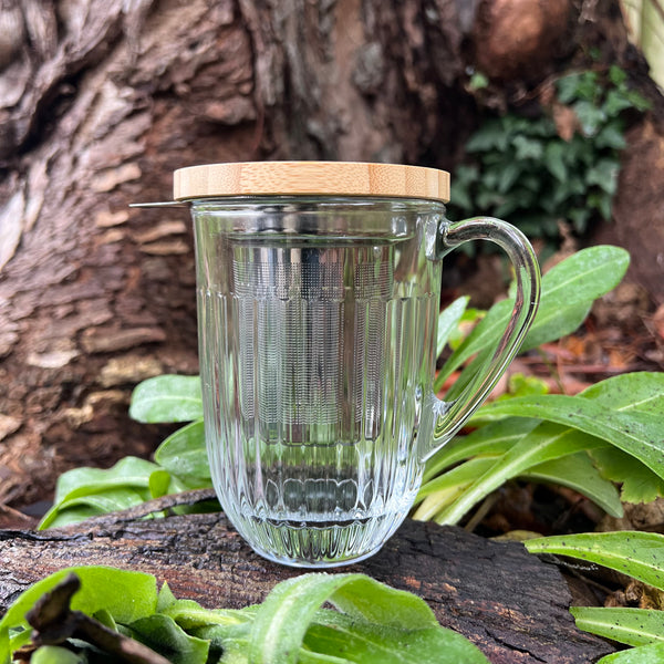 Ridged glass tea mug with wooden lid (36cl / Stainless Steel Strainer)